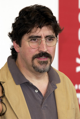 Alfred Molina. He'd have got on well with Rob Grant!!!!!!!!1
