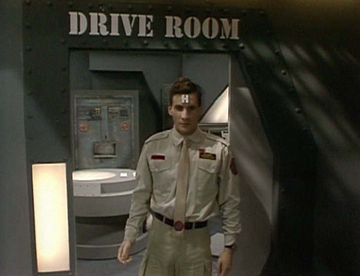 A shot of the Drive Room without the Captain's Office